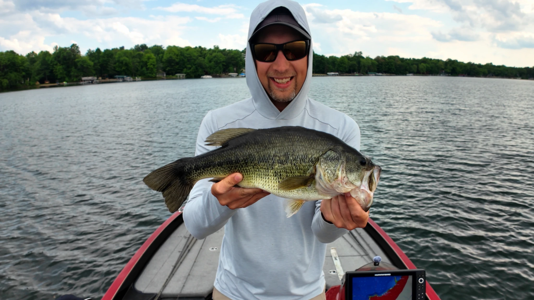 showcasing a 18.5" largemouth